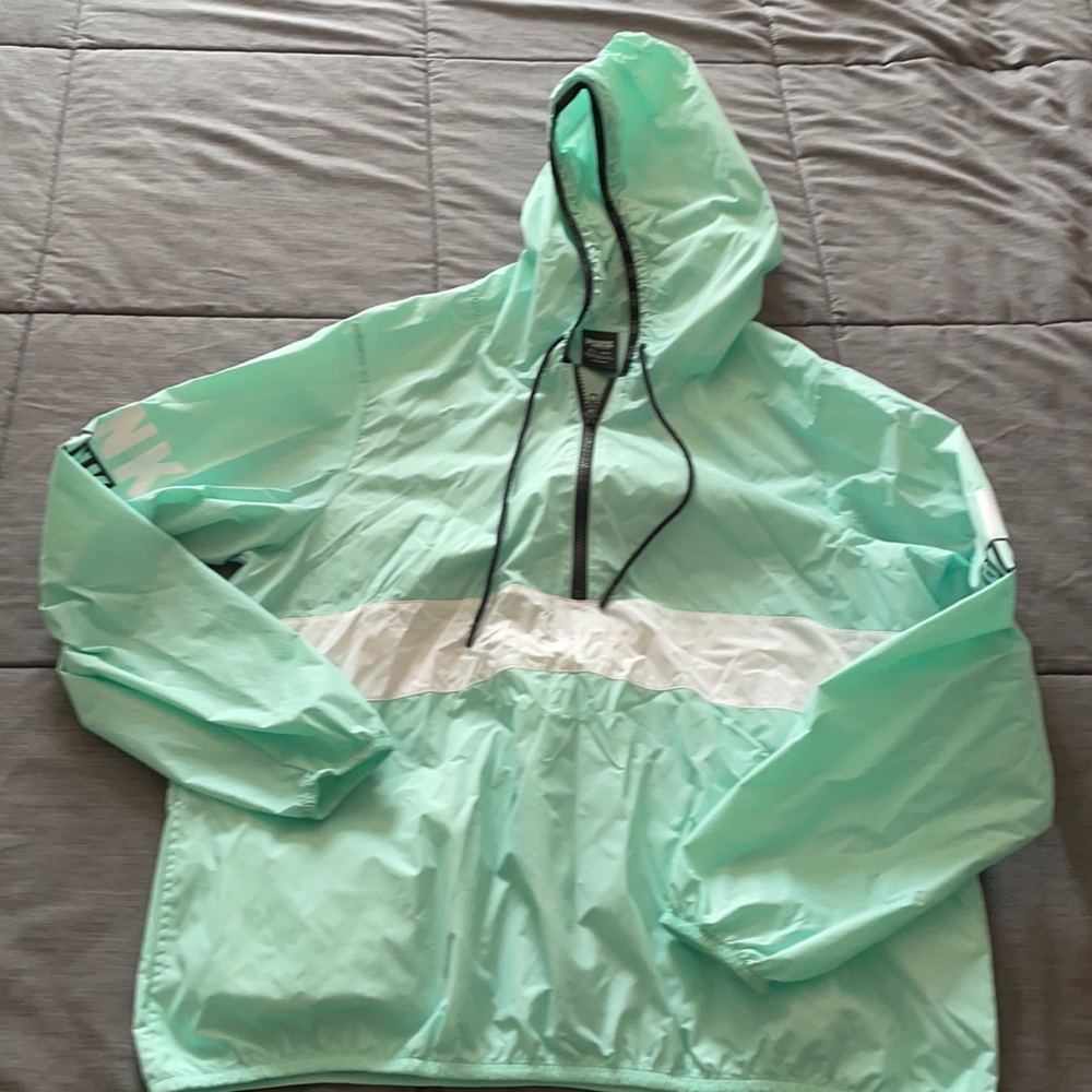 VS PINK Anorak. Mint green and white size M/L
